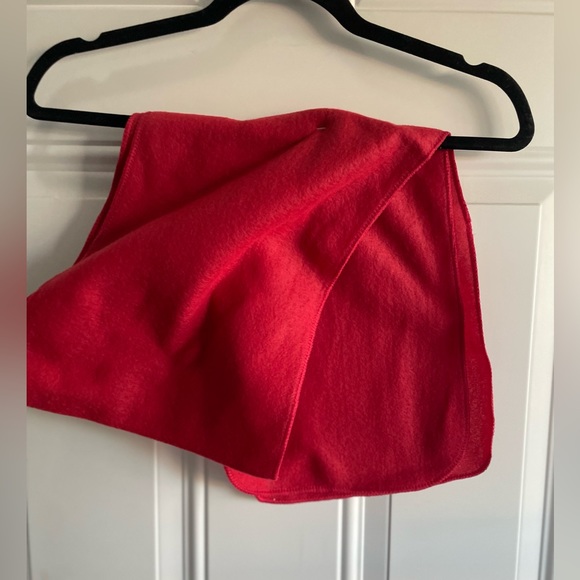 NWT Fleece Scarf -Works for Unisex and kids too!!Super Warm and Soft ❄️⛄️🏂 - Picture 4 of 4